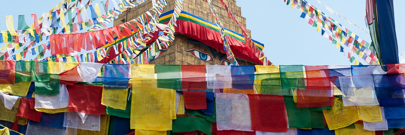 Stupa mit Fahnen Nepal